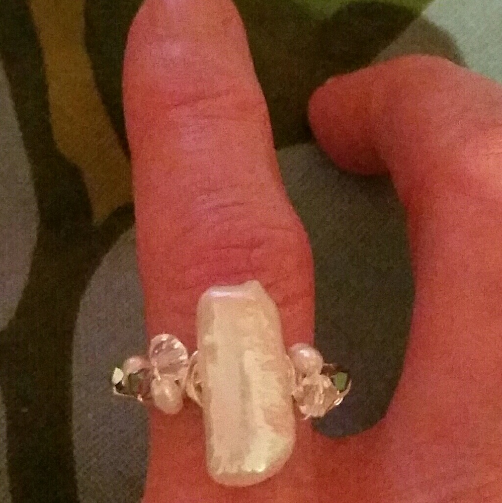 PEARL & CRYSTAL RING